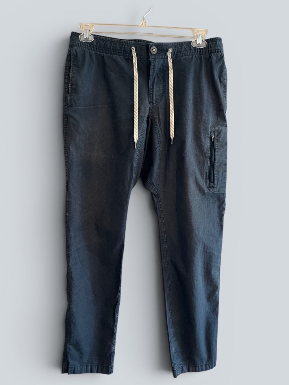 Vuori MENS Dark Blue Ripstop Climbing Pants Size M (est)